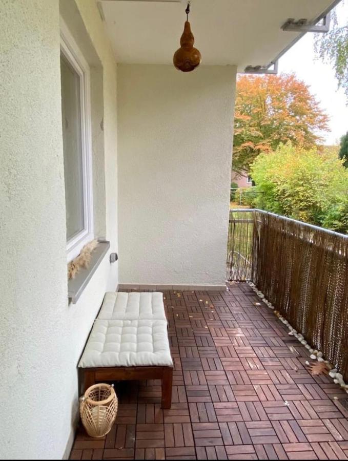 Country Style Apartment With Balcony Near Fair Hanover Exterior photo